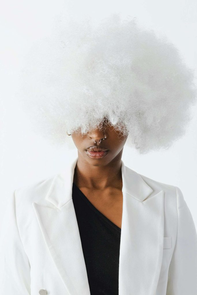 White Aura Color Meaning: Pathway to Purity and Peace